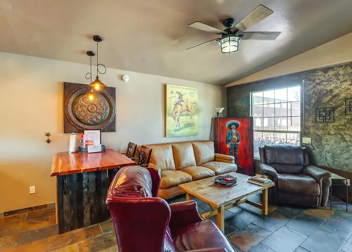 Holiday home Private Courtyard & Swim Access In Tucson