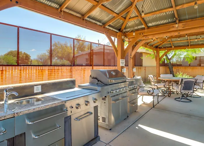 Holiday home Private Courtyard & Swim Access In *