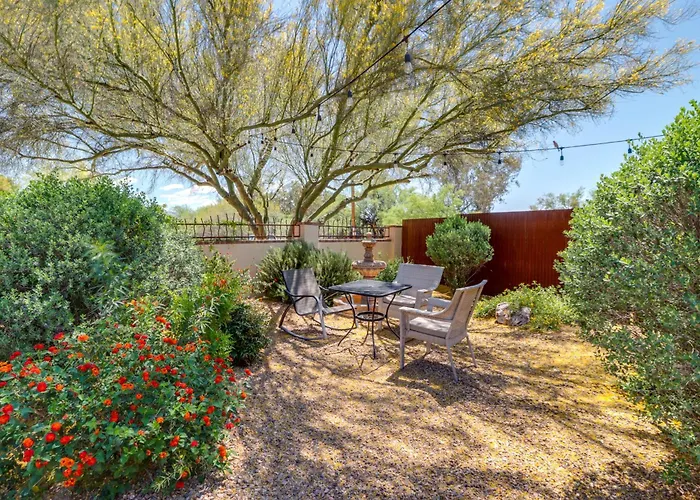 Private Courtyard & Swim Access In *