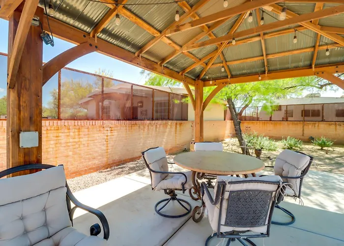 Private Courtyard & Swim Access In Tucson