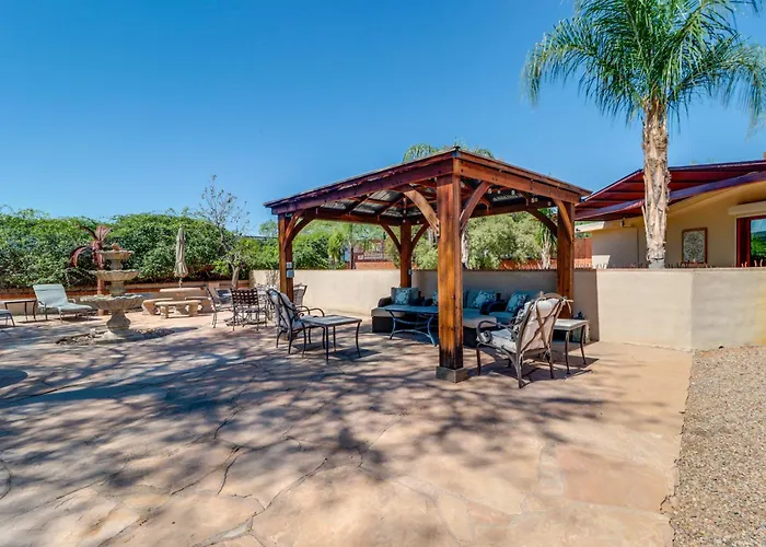 Private Courtyard & Swim Access In Tucson